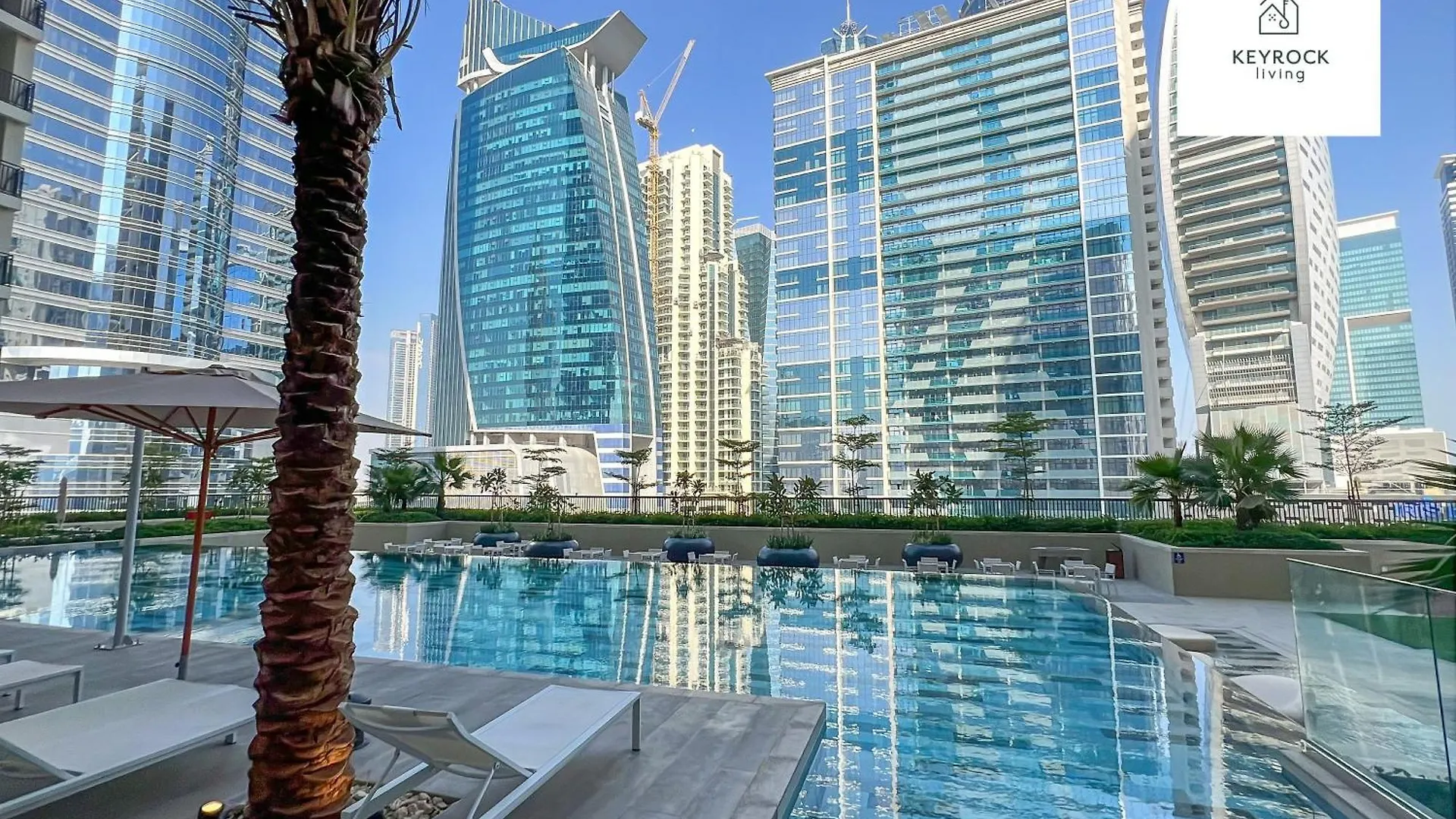 Exclusive Lakeview Haven - Zada Tower By Keyrock Living Dubai Apartment